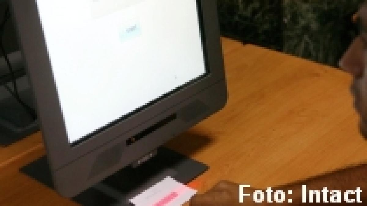 hacker ul unu ataca din nou romanul a patruns in site urile the telegraph si british telecom