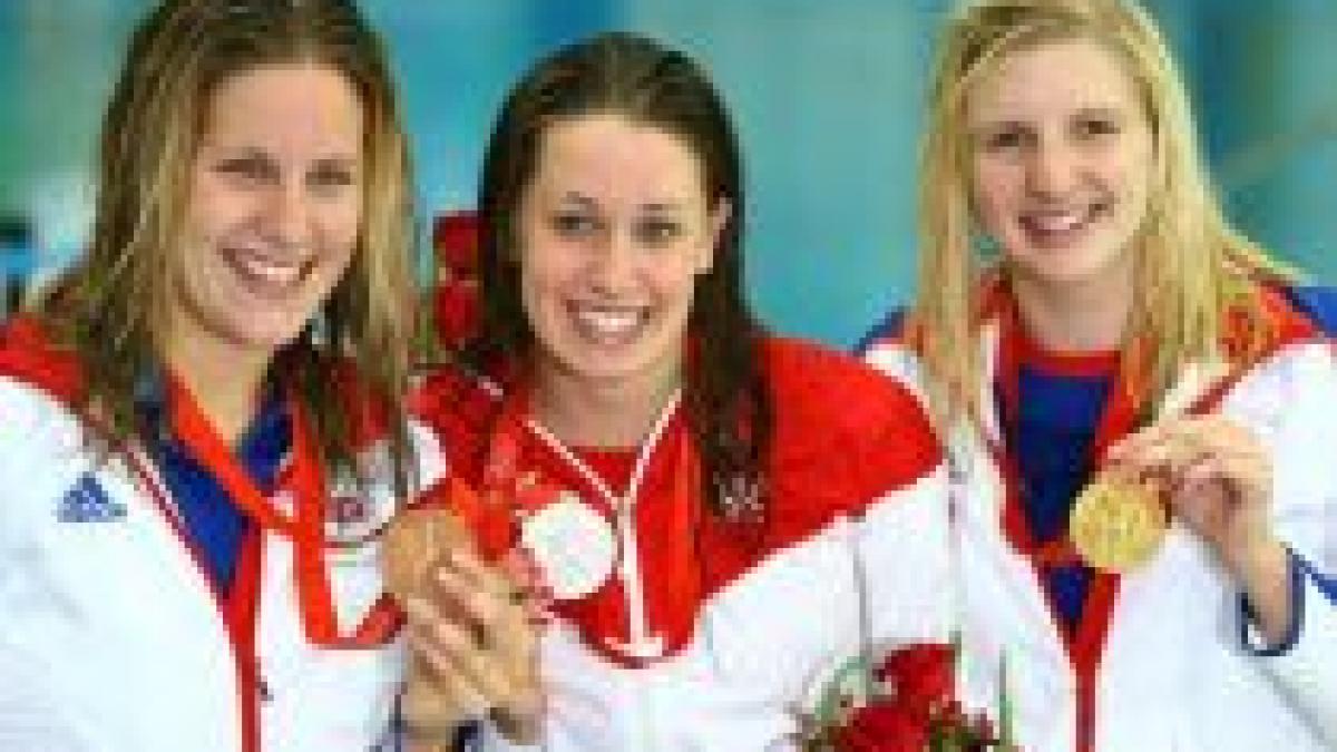 inot joanne jackson a corectat recordul mondial la 400 de metri liber cu o secunda