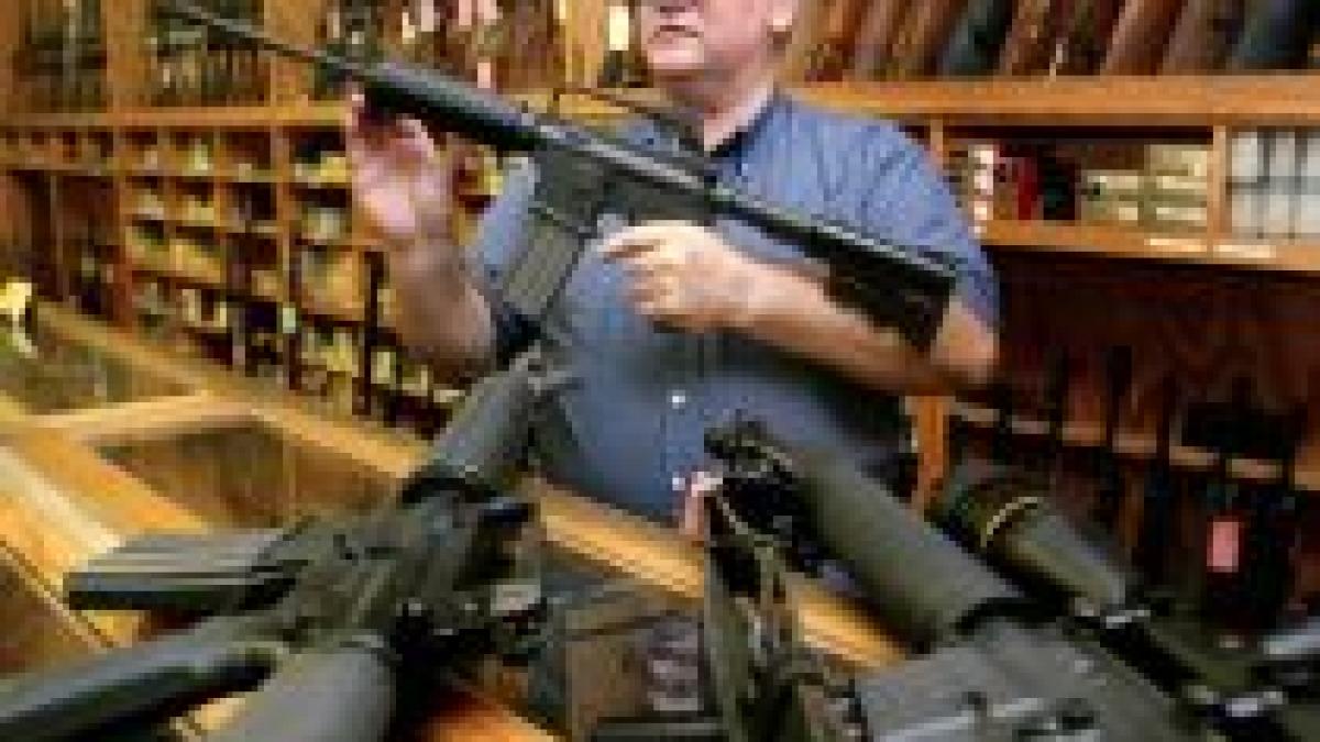 Vremuri de criză: vânzările de arme înfloresc în SUA

