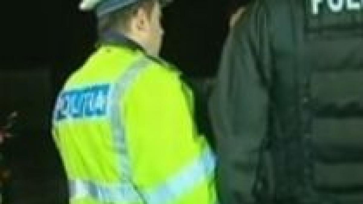 care e politistul si care e soferul om al legii sfidat de un scuterist beat video