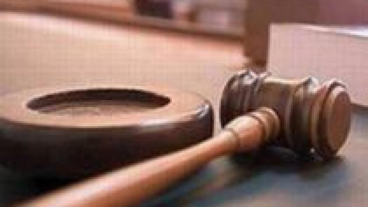 judecatorii care traiesc in concubinaj cu avocati nu mai pot judeca procesele acestora