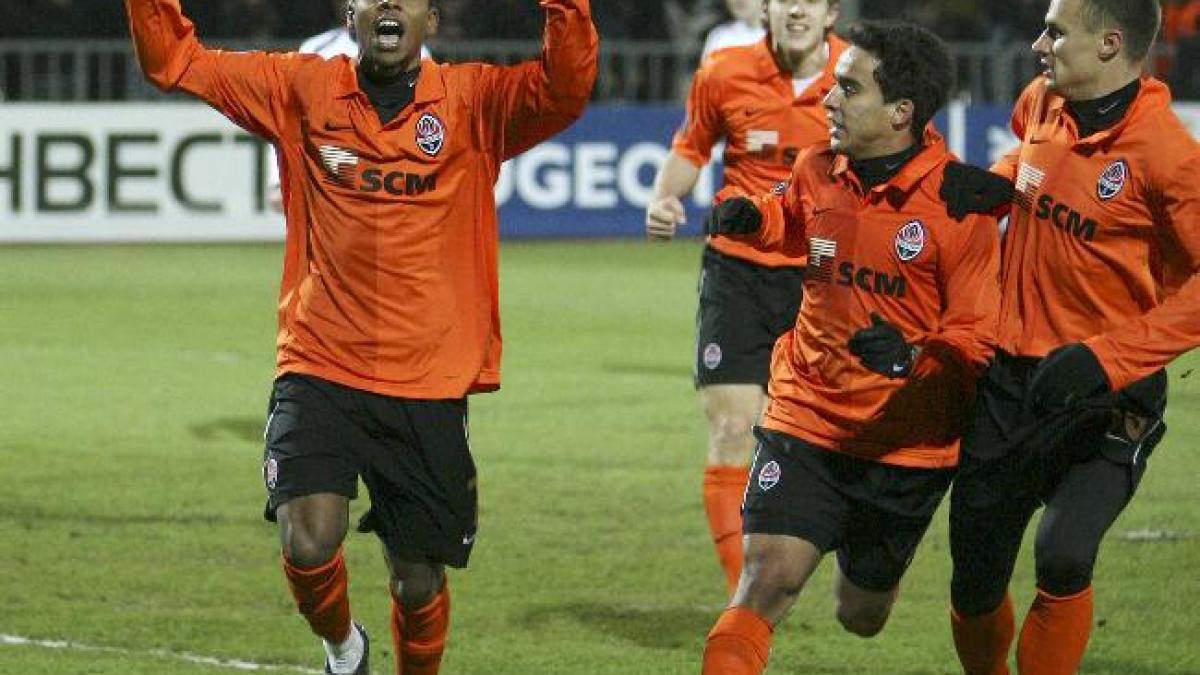 sahtior donetsk tska moscova 2 0 lucescu continua sa viseze la trofeu video