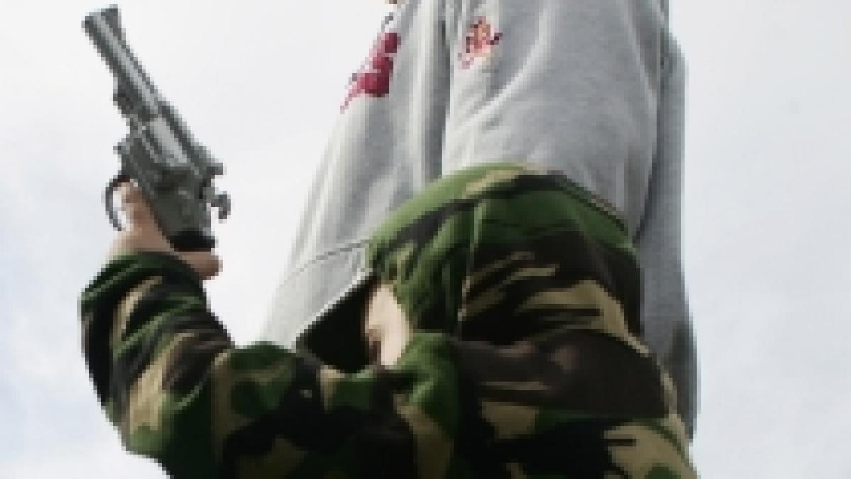 persoana care a deschis focul langa o gradinita din franta este un licean adolescentul a fost