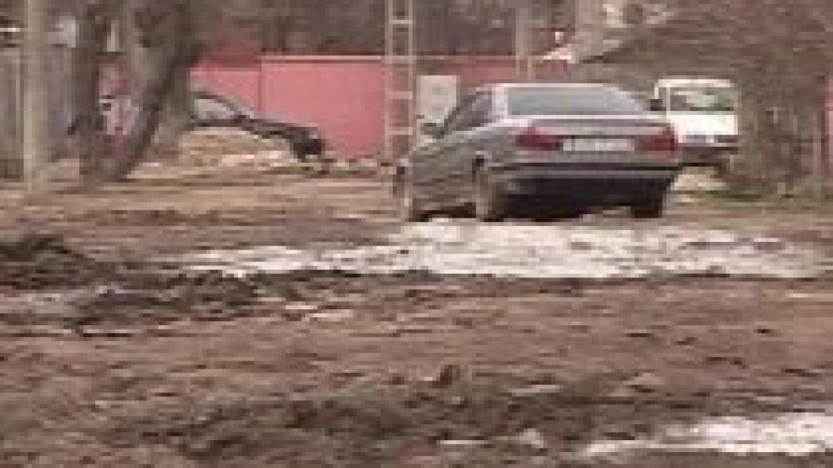 protest spontan in bucuresti locuitorii unui bulevard din sectorul 1 se plang ca nu au canalizare