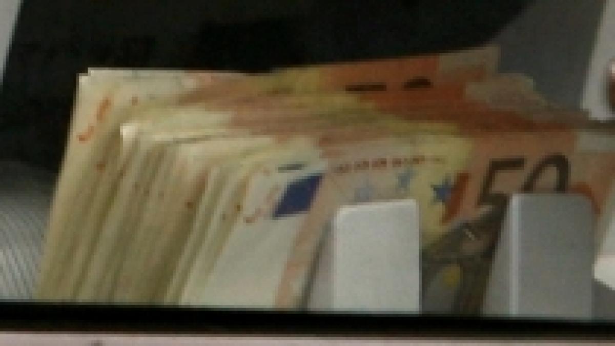 fmi nu taie din salarii de baza si pensii