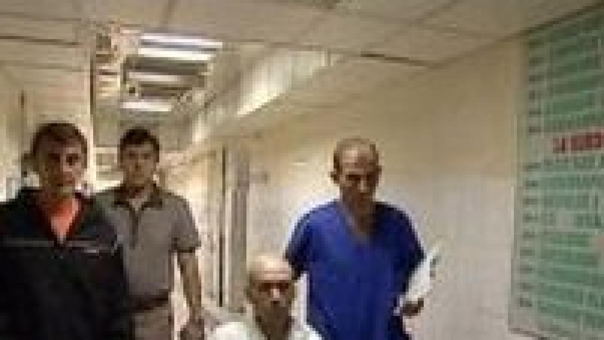 20 de cabinete medicale ale policlinicii spitalului hunedoara au fost devastate