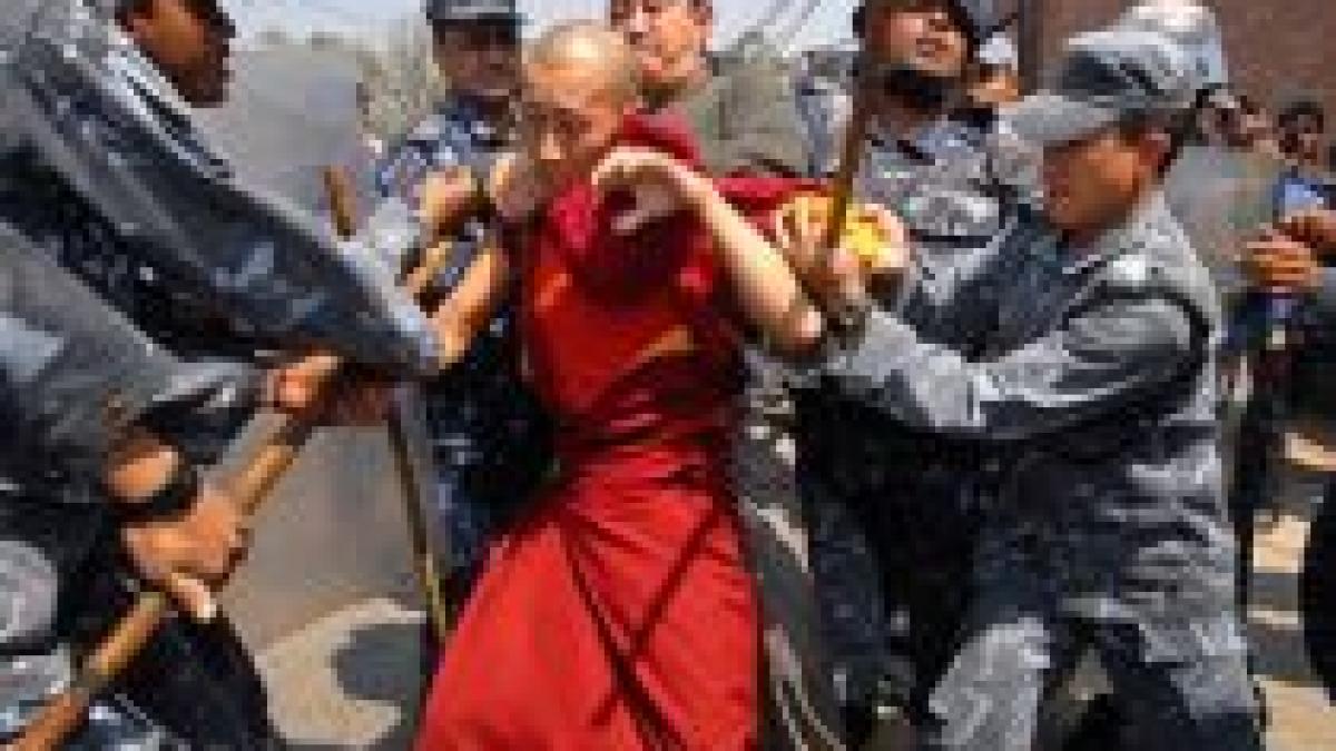 93 de calugari tibetani arestati in china