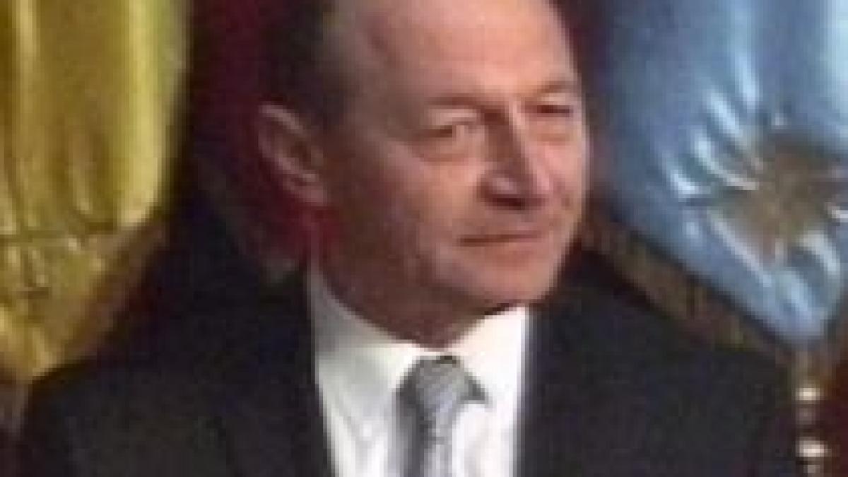 basescu la bilantul apararii situatia economica va determina multi tineri sa aleaga o cariera