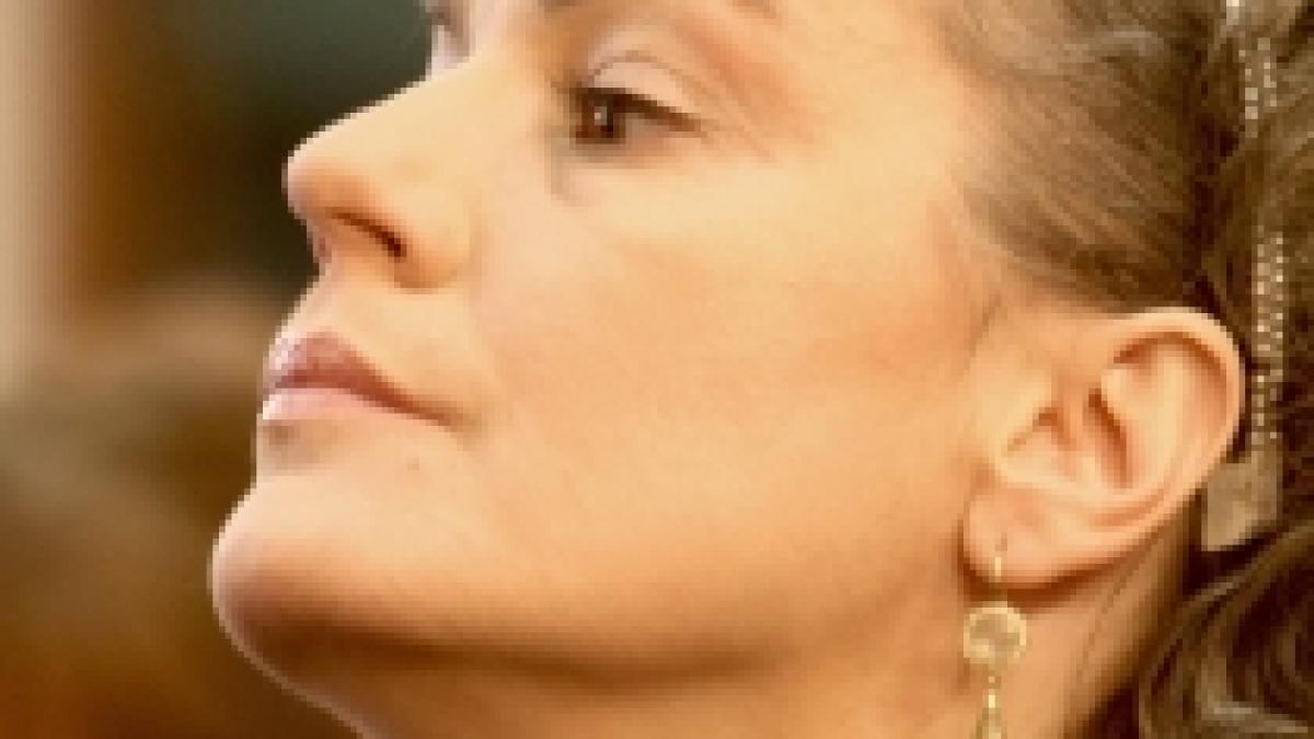 maia morgenstern intr un spectacol dupa o legenda balcanica la kappa theatre din atena