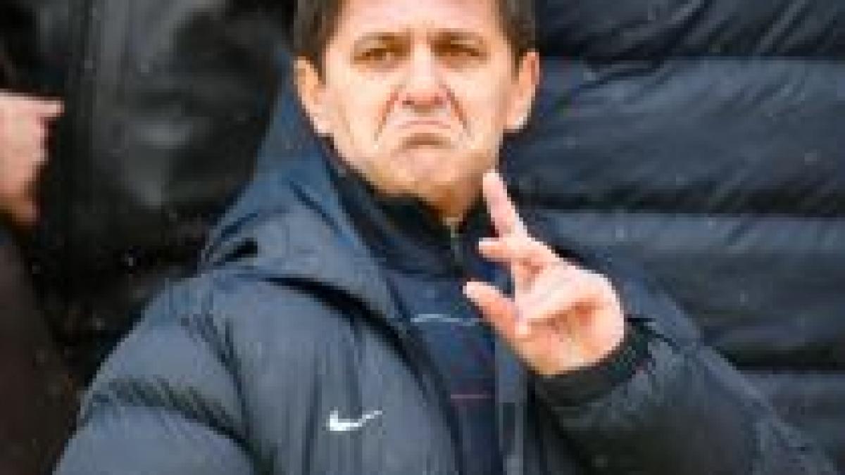 lacatus dinamovistii sa se uite in curtea lor in 2003 au pierdut sapte meciuri la rand