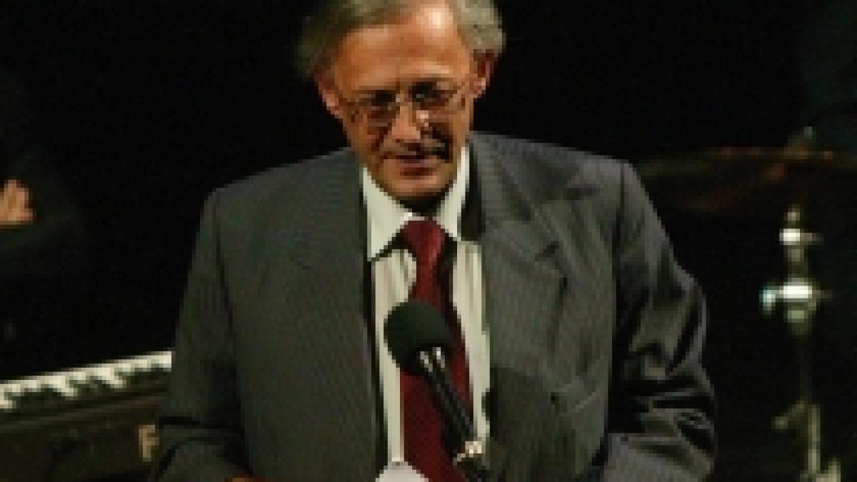 presedintele colegiului medicilor nu este normal sa fie criticati toti doctorii