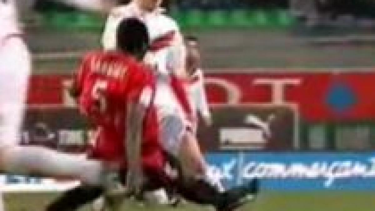 mangane suspendat pana la 1 iunie dupa ce i a rupt piciorul lui lacourt video