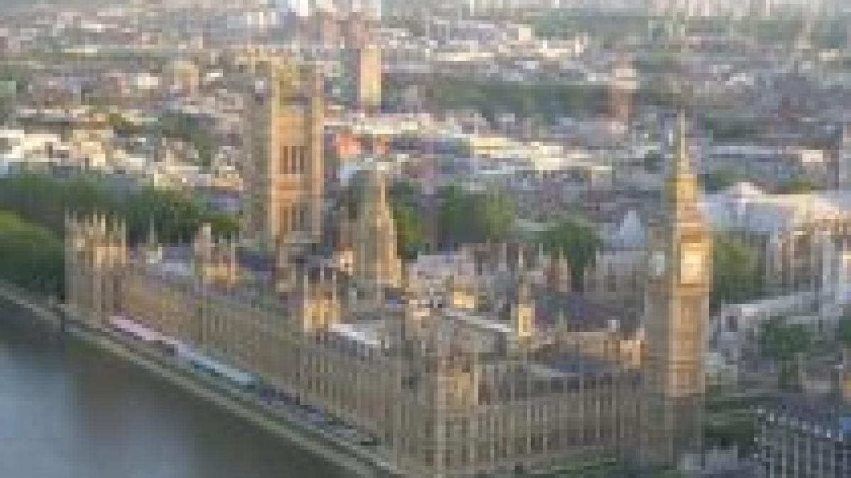 politia britanica a identificat aproximativ 200 de elevi care ar putea deveni teroristi