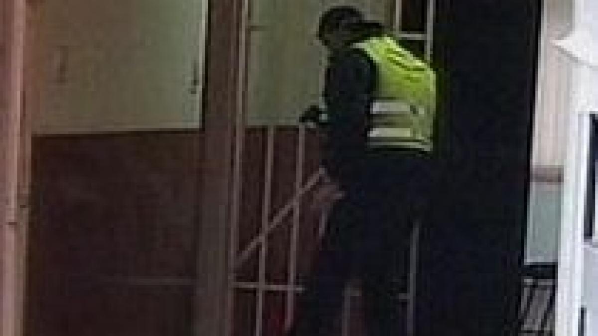 jaf la o primarie din dambovita hotii au reusit sa fuga cu un miliard de lei vechi