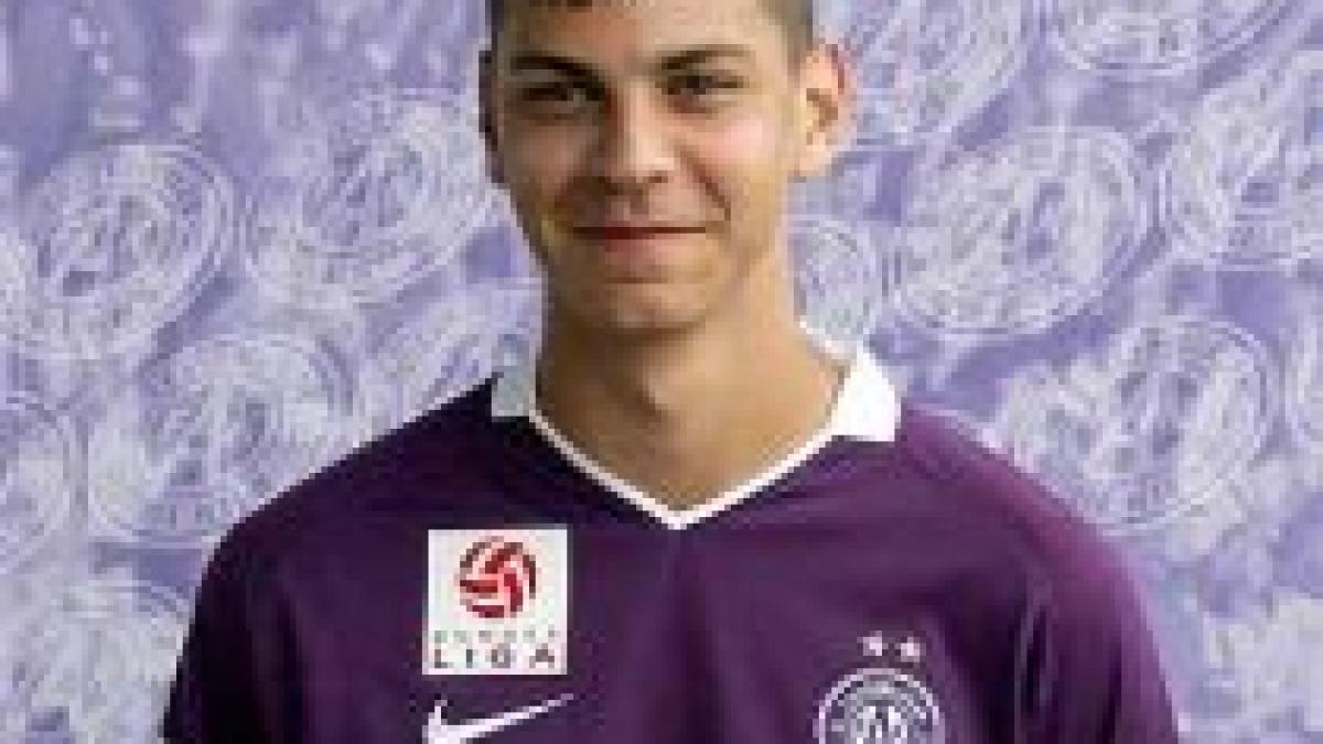 romania a scapat de austriacul dragovici operat dupa ce un coleg i a spart dintii