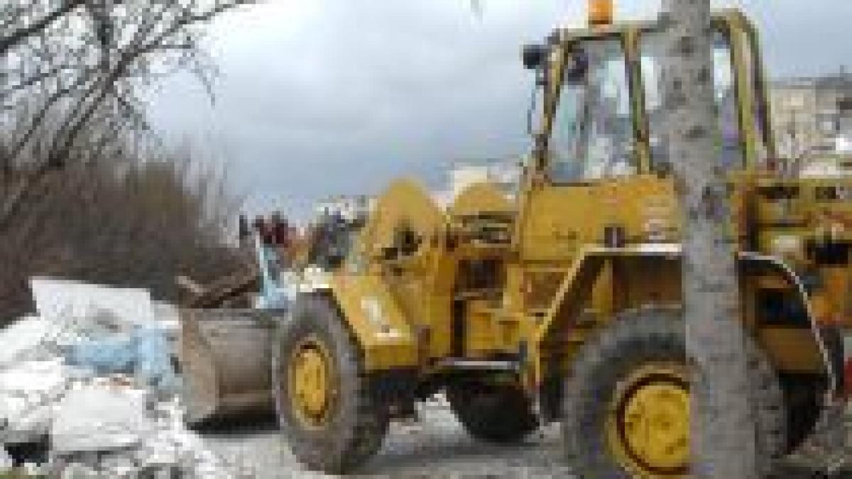 constructorii isi fac banca pentru a scapa de problemele de creditare