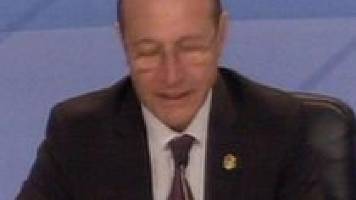 traian basescu romania ar putea suplimenta numarul de militari din afganistan