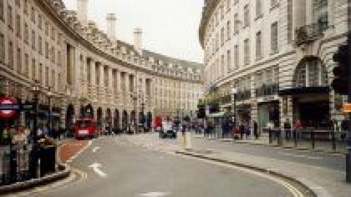 englezii au cumparat cu 30 5 mai putine masini in martie