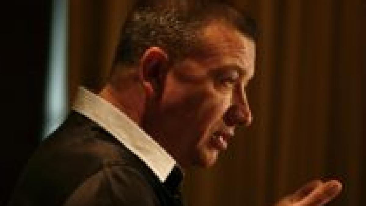 sergiu mocanu fostul consilier prezidential de la chisinau ridicat cu forta de pe strada