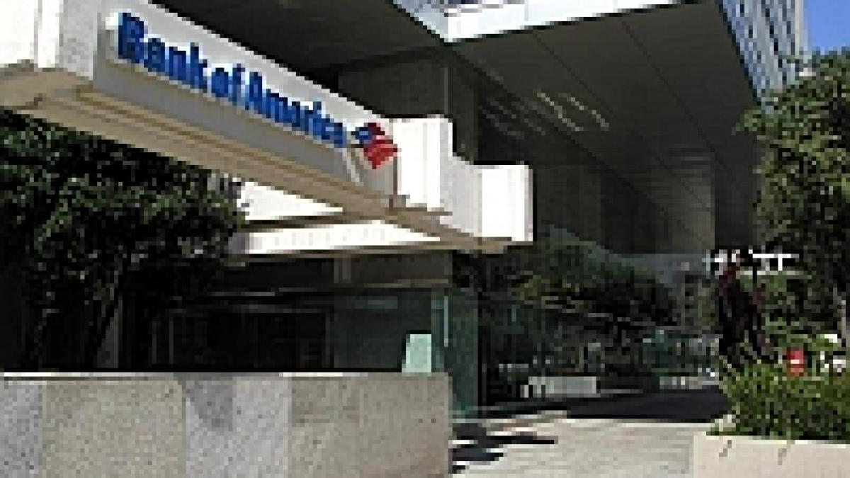 bancile care au primit bani de la statul american achetate pentru ca au majorat comisioanele si