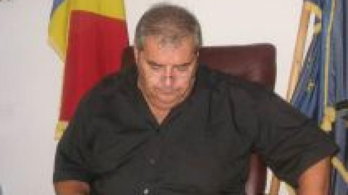 mazilitul constantin contac isi da demisia din cj botosani la presiunea psd