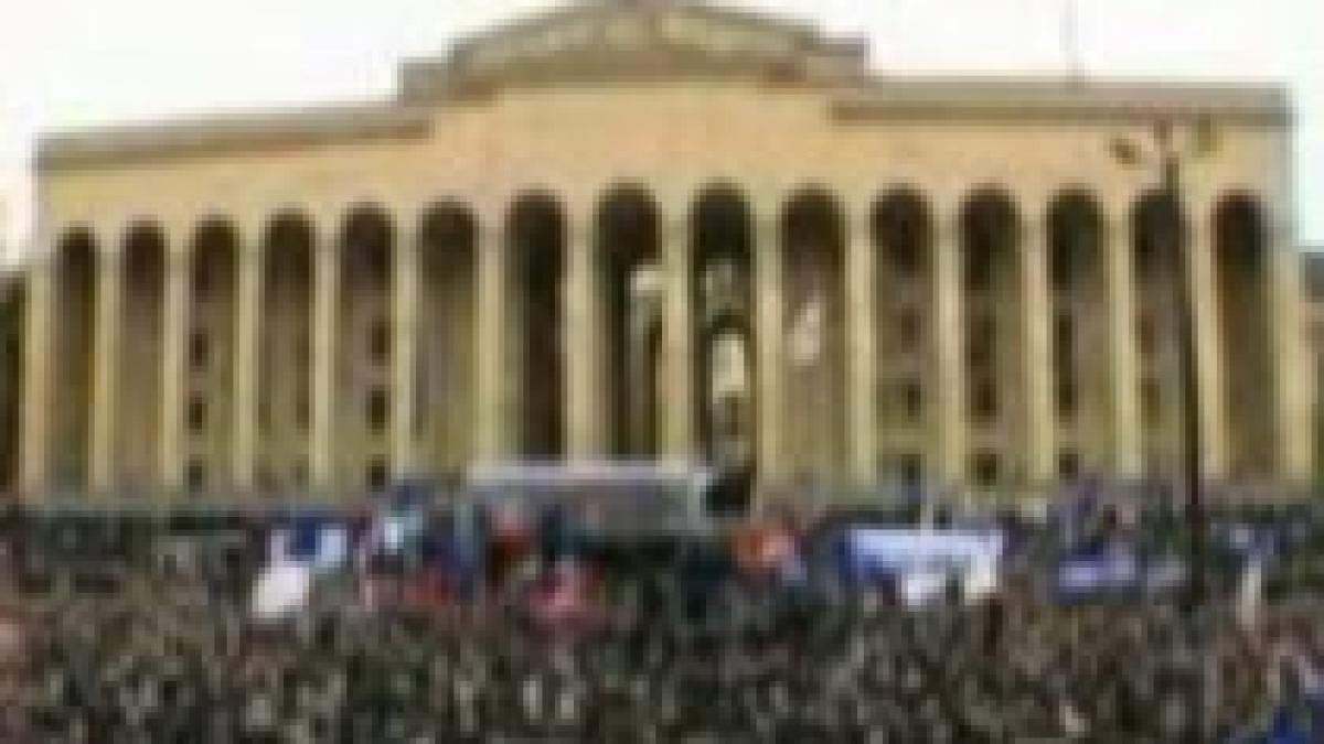 protestele continua in georgia manifestantii cer demisia presedintelui saakasvili