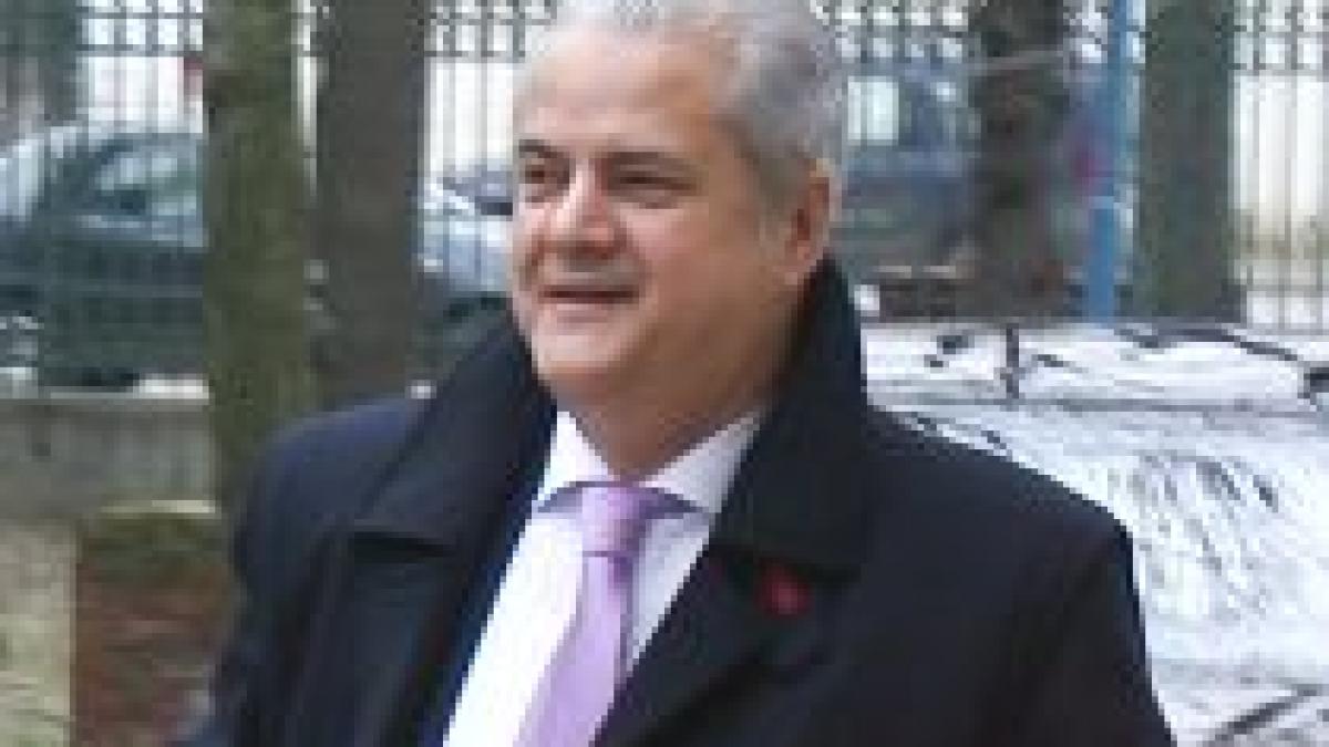 procesul in care adrian nastase este acuzat de coruptie amanat pentru 25 mai
