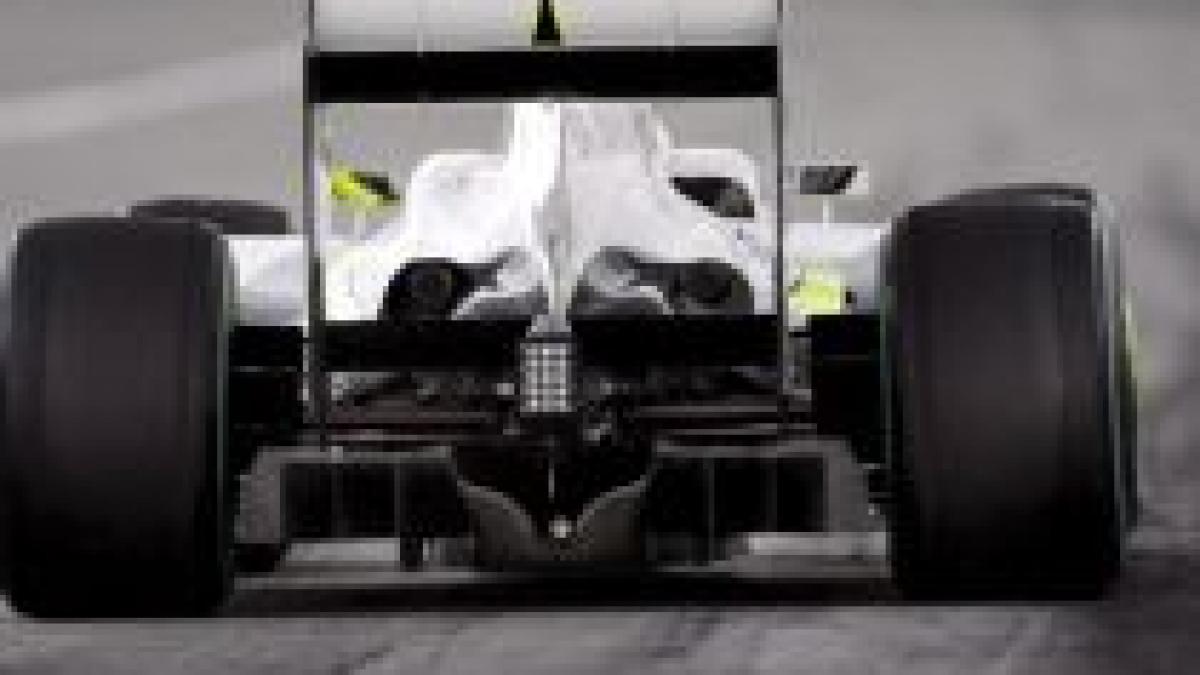 vesti bune pentru brawn gp difuzoarele sunt legale button ramane lider