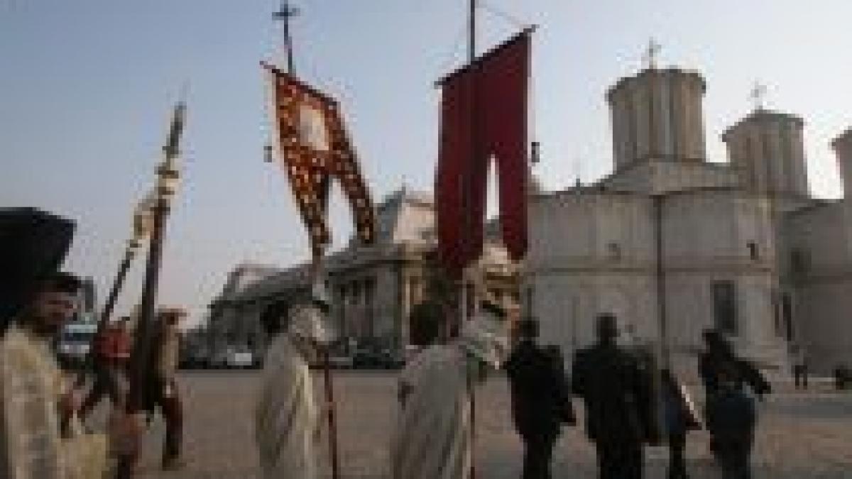 parlamentarii au gasit bani pentru salarii mai mari ale preotilor