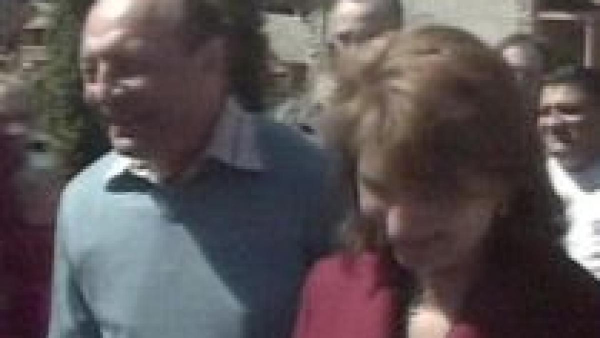 traian basescu petrece sarbatorile in bucovina