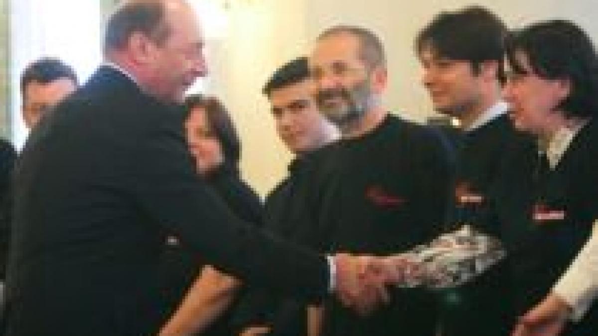 basescu ar aloca sapte zile parlamentare pentru amendamentele coalitiei opriti codurile