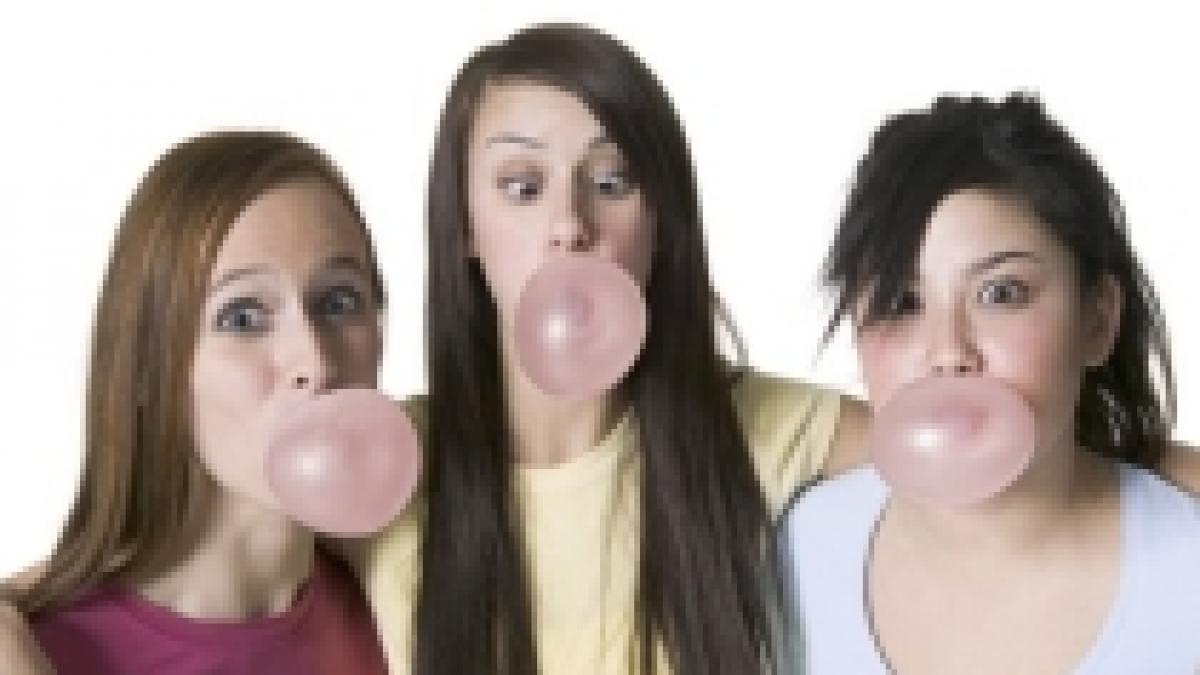 studiu guma de mestecat ajuta elevii sa fie mai destepti si mai atenti la ore