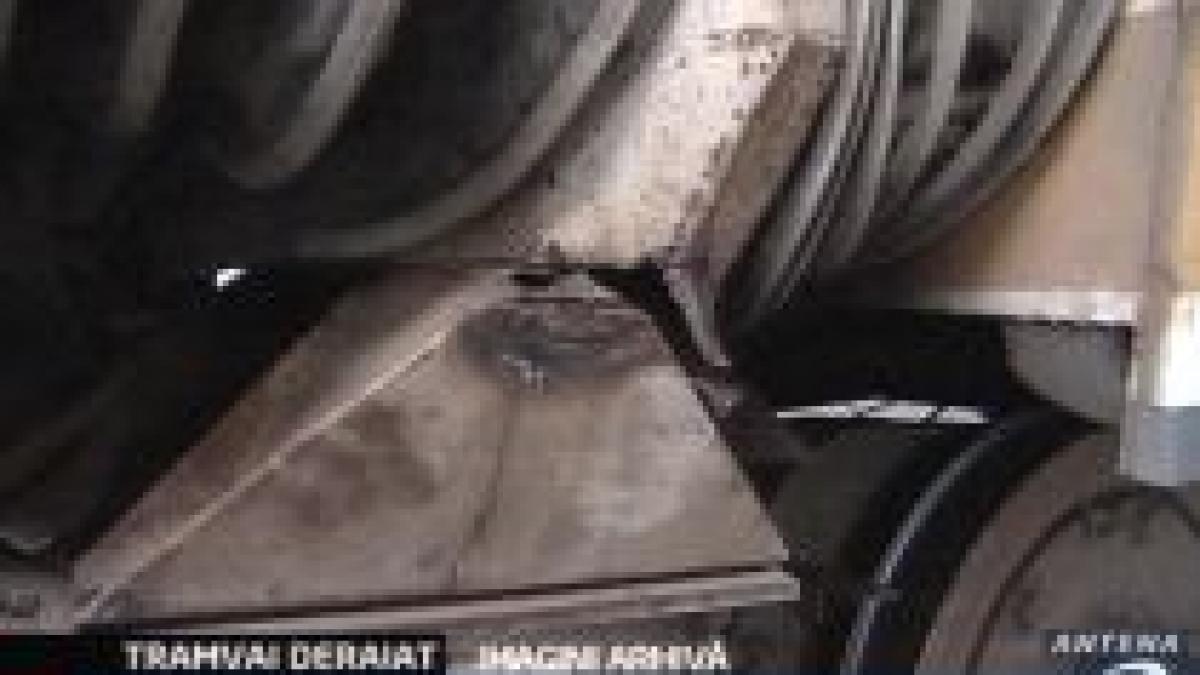 tramvaiul de pe linia 55 a deraiat in zona electroaparataj