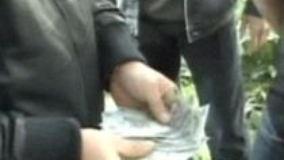 santajist in liceu un adolescent facea rost de bani amenintandu si colegii cu bataia