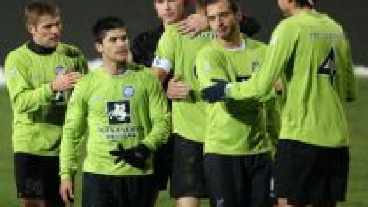 unirea urziceni a rezolvat in 10 minute meciul de la iasi 0 2 si ramane in coasta lui dinamo