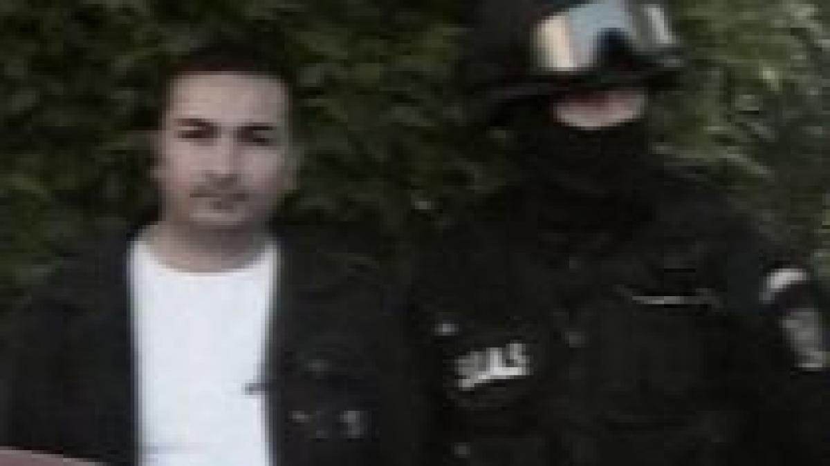 doi dintre hotii din cazul becali retinuti pentru 24 de ore video