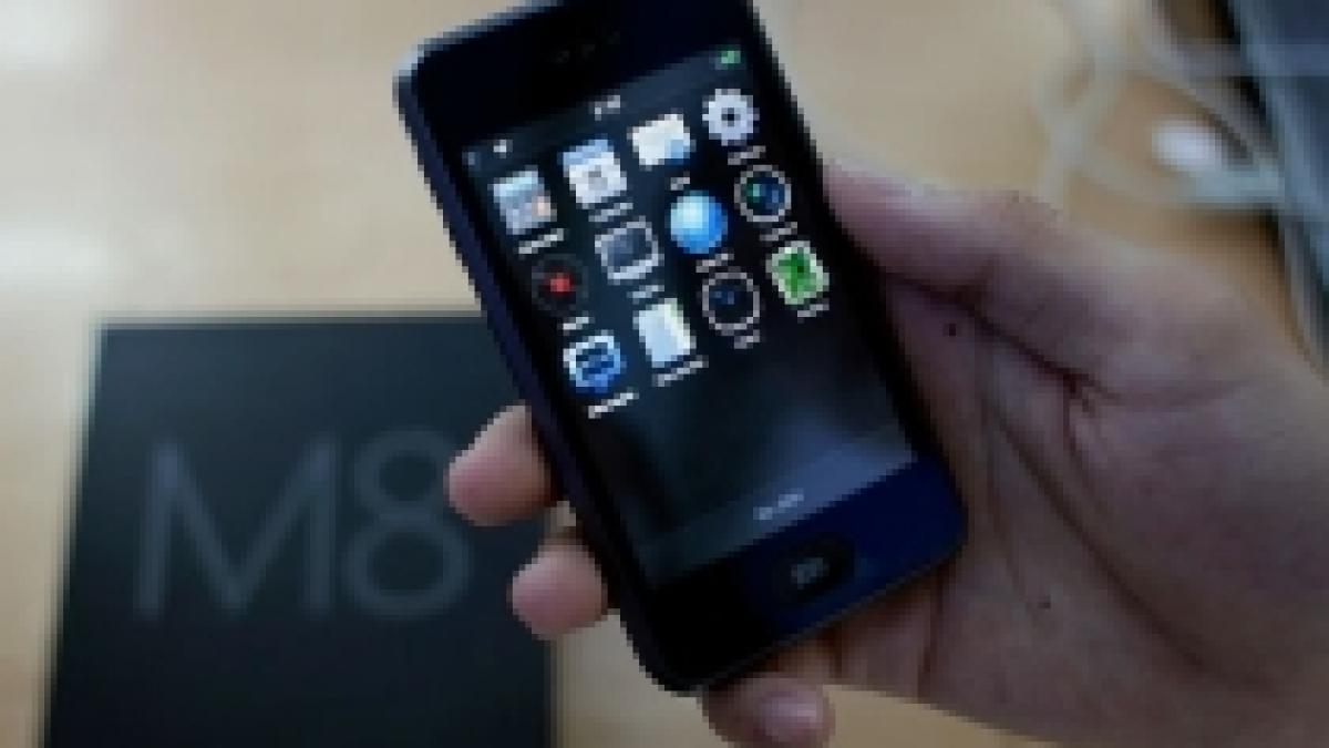 chinezii prefera hi phone o copie fidela dupa iphone care costa doar 20 de dolari foto