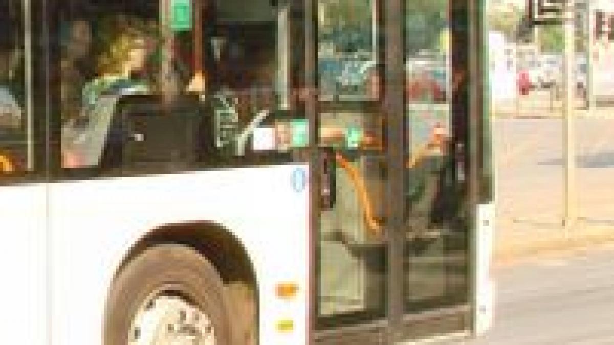 autobuzele din bucuresti isi vor putea schimba singure culoarea semaforului