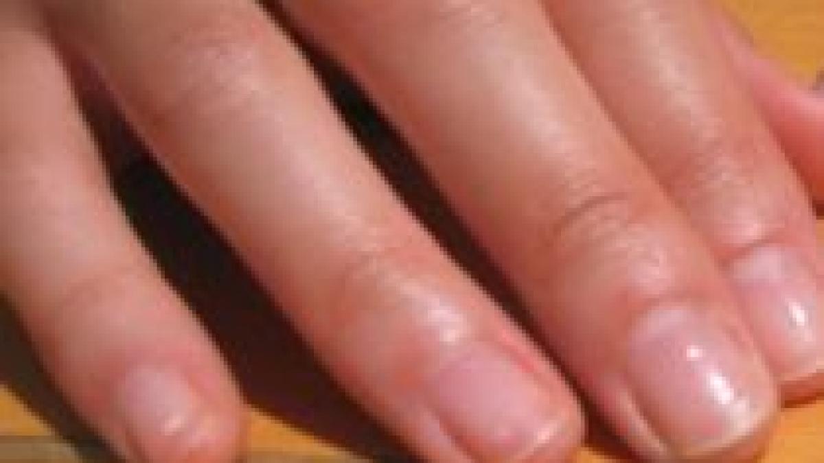 a ramas fara degetul mijlociu pentru ca nu si a mai putut plati datoriile video