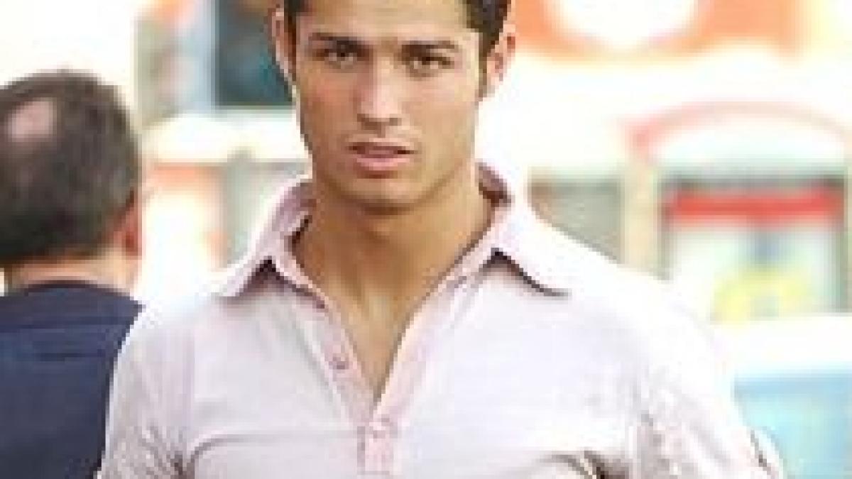 fanii lui porto au jefuit magazinul de haine al lui cristiano ronaldo video