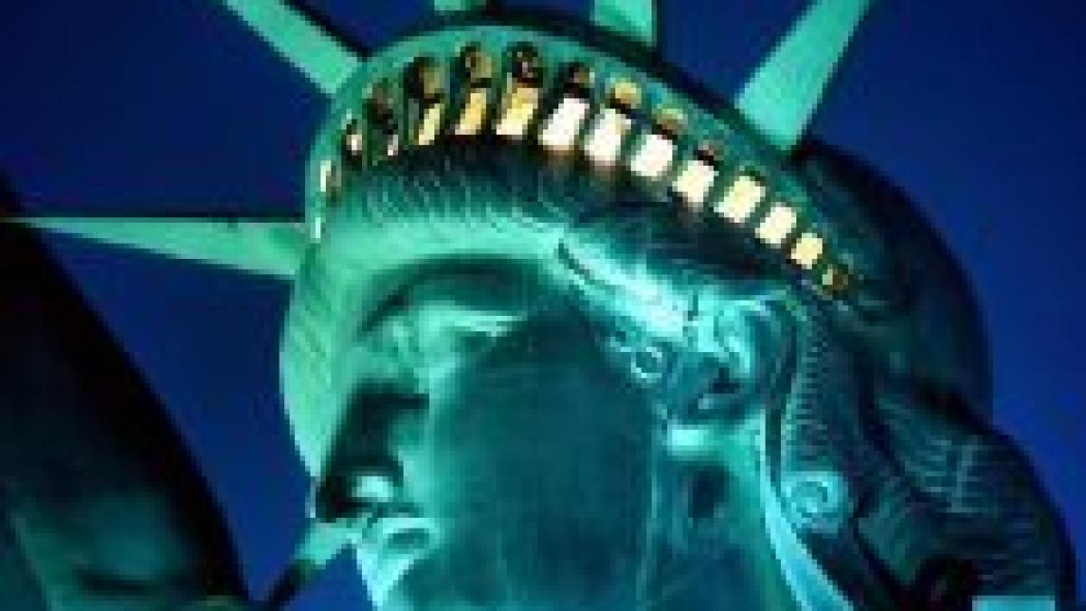 coroana statuii libertatii va fi redeschisa publicului prima data dupa atacurile de la 11 septembrie