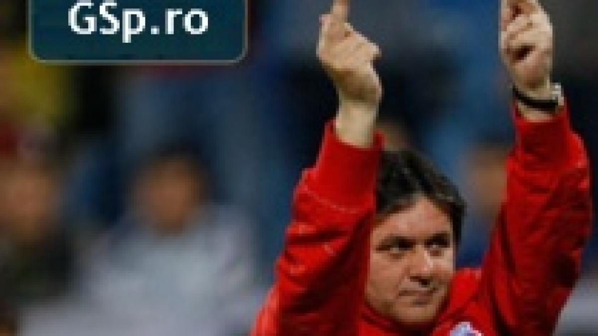 lacatus le a aratat fundul si degetul mijlociu fanilor dinamovisti video