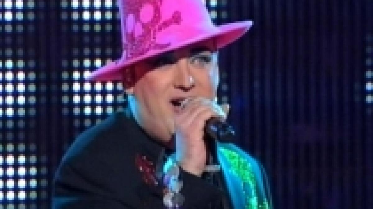 boy george eliberat din inchisoare dupa ce a sechestrat un norvegian