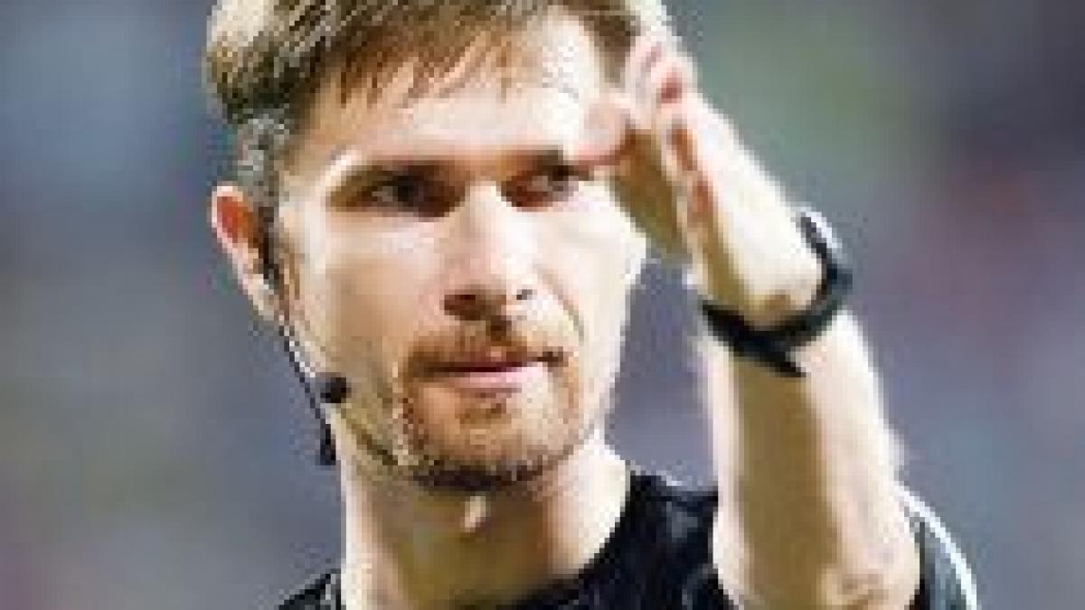 fc timisoara si dinamo s au inteles ca meciul dintre ele sa fie arbitrat de alexandru tudor