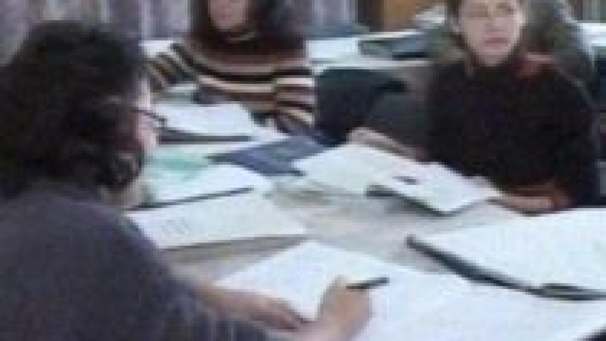 guvernul discuta cu sindicalistii si autoritatile locale pe tema descentralizarii in educatie
