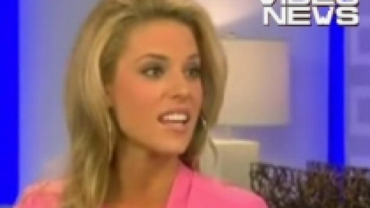 donald trump a decis miss california isi pastreaza coroana video