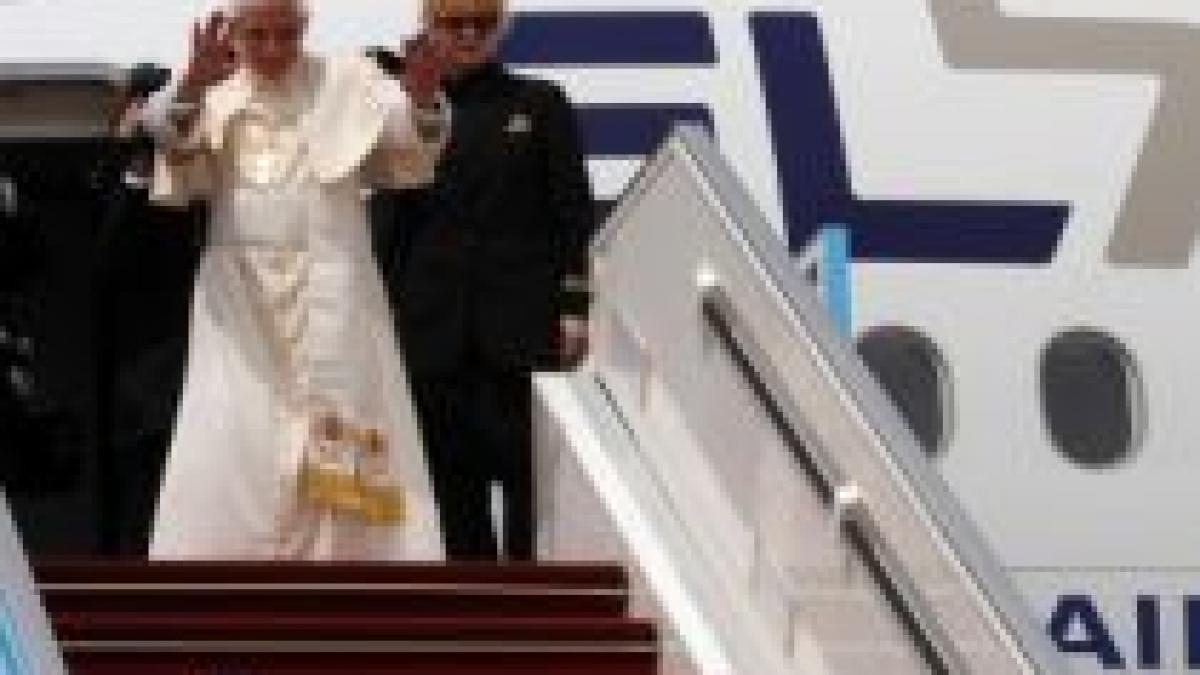 papa si a incheiat vizita in orientul mijlociu cu un apel pentru formarea unui stat palestinian