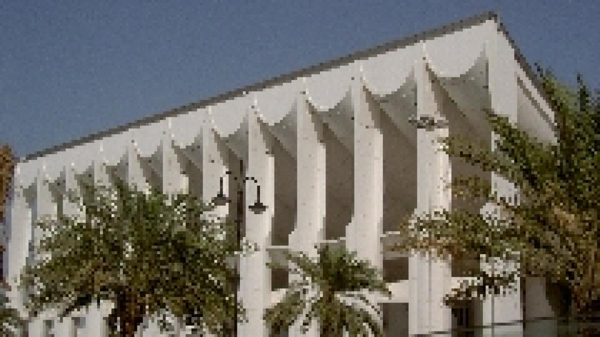 kuweit patru femei au intrat in parlament in urma alegerilor anticipate