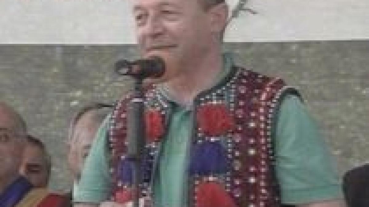 traian basescu a participat la tanjaua de la hoteni cel mai vechi obicei agrar morosan video