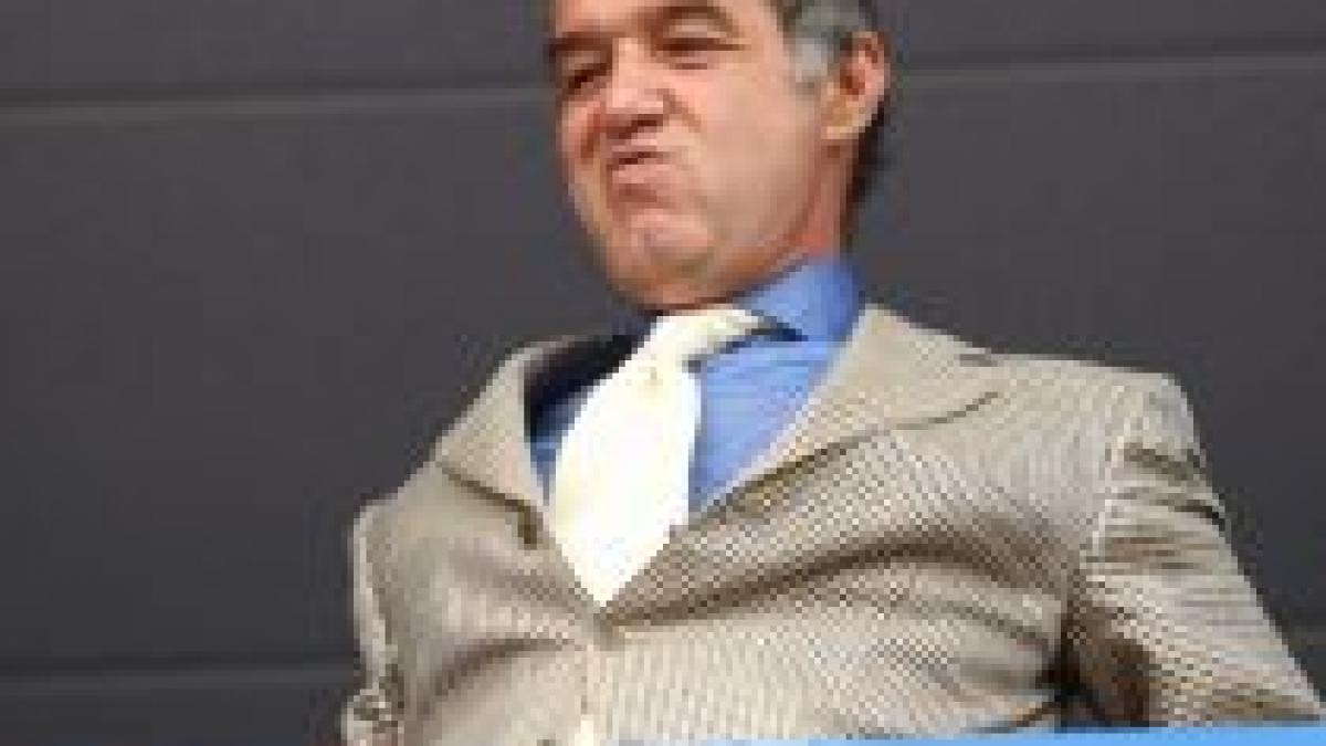 gigi a intrat in paine ca antrenor al stelei a asistat la antrenament si gandeste deja ce echipa sa